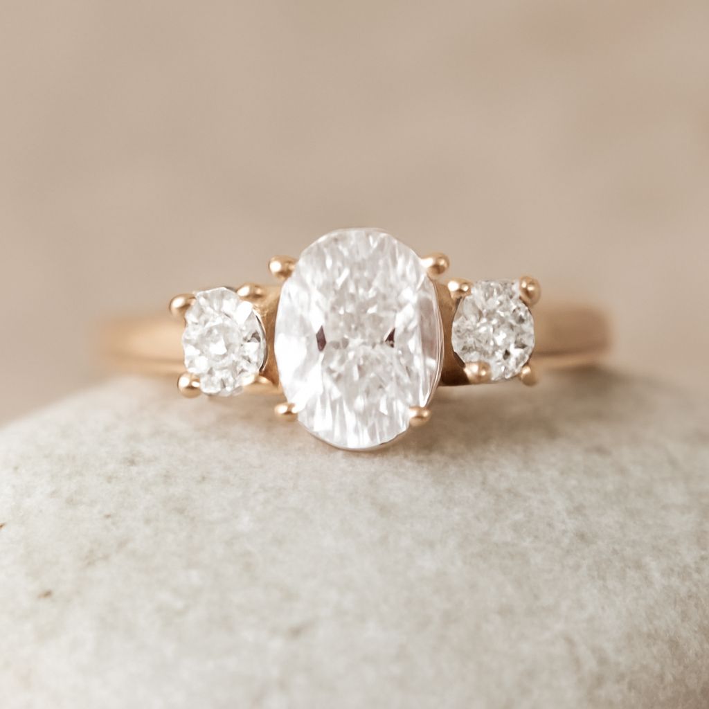 Oval Engagement Rings: The Complete Guide to Shape, Style, and Stone